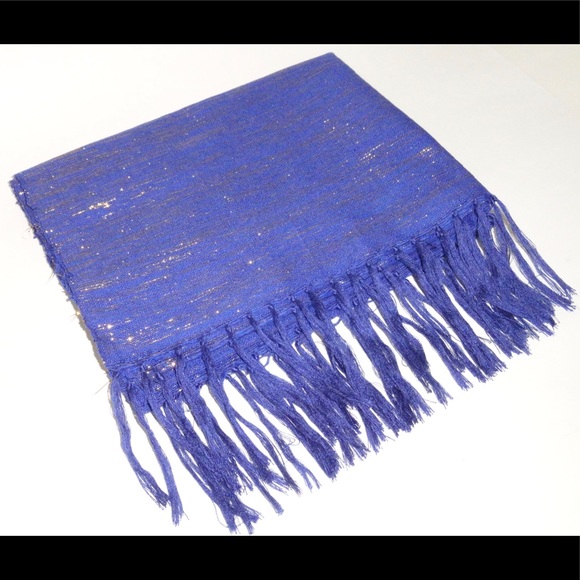 Royal Blue with Gold Interlace Table Runner - Picture 7 of 8